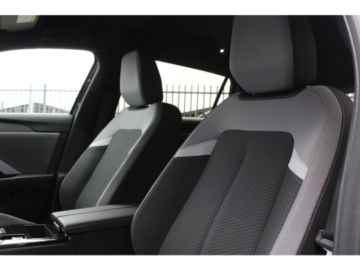 Opel Astra Sports Tourer 1.2 Turbo Hybrid Business Edition | Automaat | Navigatie | Camera | AGR | Stoel + s... ActivLease financial lease