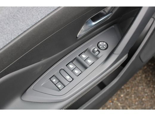 Peugeot e-308 Allure EV 54 kWh | Navigatie | Camera | 3-Fase laden | Parkeersensoren | ActivLease financial lease