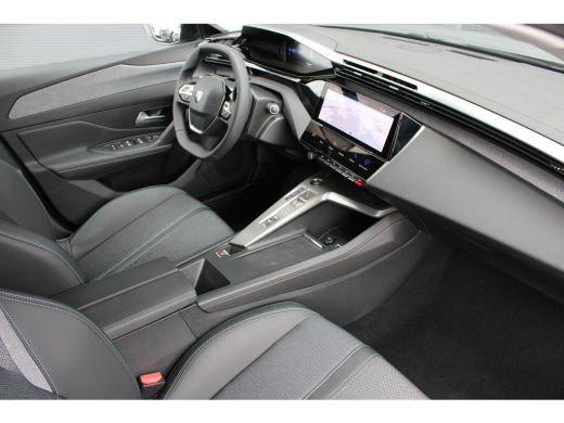 Peugeot e-308 Allure EV 54 kWh | Navigatie | Camera | 3-Fase laden | Parkeersensoren | ActivLease financial lease