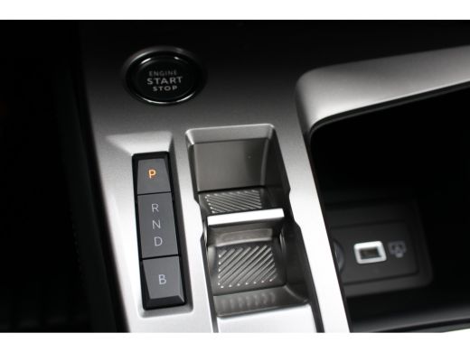 Peugeot e-308 Allure EV 54 kWh | Navigatie | Camera | 3-Fase laden | Parkeersensoren | ActivLease financial lease