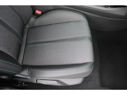 Peugeot e-308 Allure EV 54 kWh | Navigatie | Camera | 3-Fase laden | Parkeersensoren | ActivLease financial lease