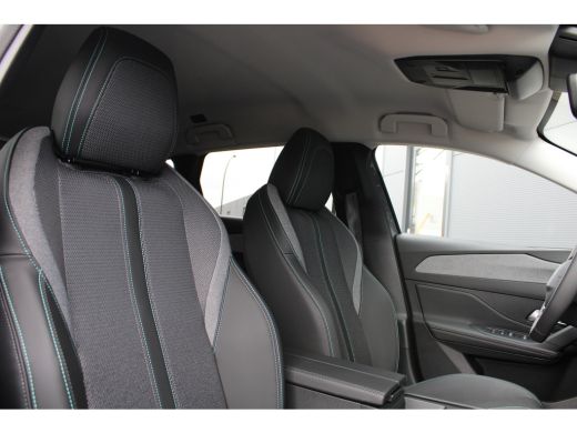 Peugeot e-308 Allure EV 54 kWh | Navigatie | Camera | 3-Fase laden | Parkeersensoren | ActivLease financial lease