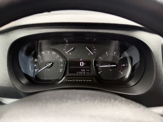 Peugeot Expert 2.0 BlueHDI 123 PK / L3H1 / 1e EIG. / AIRCO / CRUISE / CAMERA / BLINDSPOT / 3-ZITS ActivLease financial lease