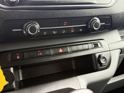 Peugeot Expert 2.0 BlueHDI 123 PK / L3H1 / 1e EIG. / AIRCO / CRUISE / CAMERA / BLINDSPOT / 3-ZITS ActivLease financial lease