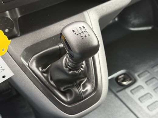 Peugeot Expert 2.0 BlueHDI 123 PK / L3H1 / 1e EIG. / AIRCO / CRUISE / CAMERA / BLINDSPOT / 3-ZITS ActivLease financial lease