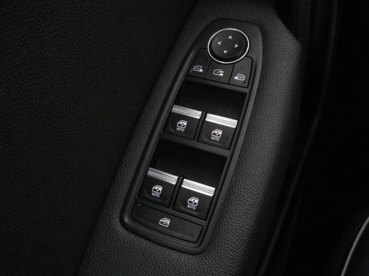 Renault Captur 1.6 E-Tech Plug-in Hybrid 160 Intens | Carplay | Half leder | Navigatie | Full LED | Parkeerhulp ... ActivLease financial lease