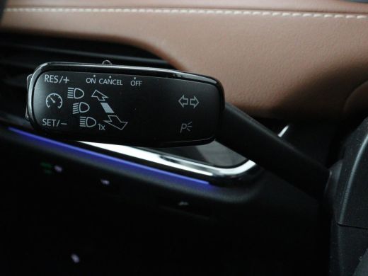 Skoda Enyaq iV 80 | SOH 91% | Panoramadak | Trekhaak | Leder | Stoelverwarming | Camera | Sfeerverlichting | Nav... ActivLease financial lease