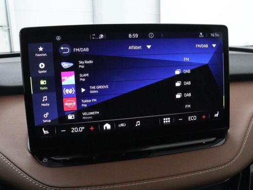 Skoda Enyaq iV 80 | SOH 91% | Panoramadak | Trekhaak | Leder | Stoelverwarming | Camera | Sfeerverlichting | Nav... ActivLease financial lease