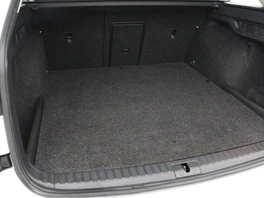 Skoda Octavia 1.4 TSI iV PHEV Business Edition | Adaptive cruise | Stuurverwarming | Carplay | Navigatie | Park... ActivLease financial lease