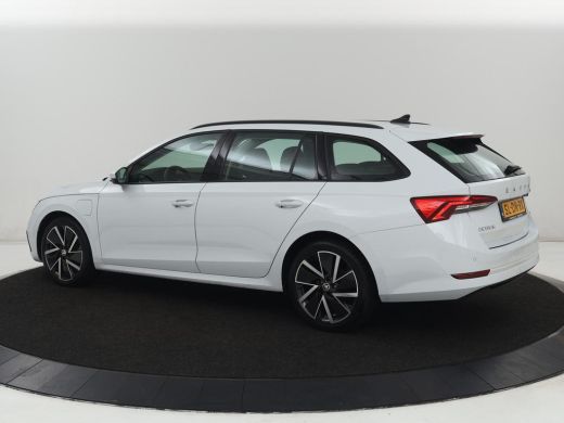 Skoda Octavia 1.4 TSI iV PHEV Business Edition | Adaptive cruise | Stuurverwarming | Carplay | Navigatie | Park... ActivLease financial lease