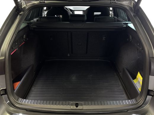 Skoda Octavia Combi 1.5 TSI MHEV 150PK SPORTLINE BUSINESS CAMERA/NAVI/HEAD-UP/SFEERVERL. ActivLease financial lease