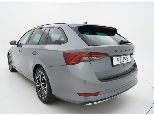 Skoda Octavia Combi 1.5 TSI MHEV 150PK SPORTLINE BUSINESS CAMERA/NAVI/HEAD-UP/SFEERVERL. ActivLease financial lease