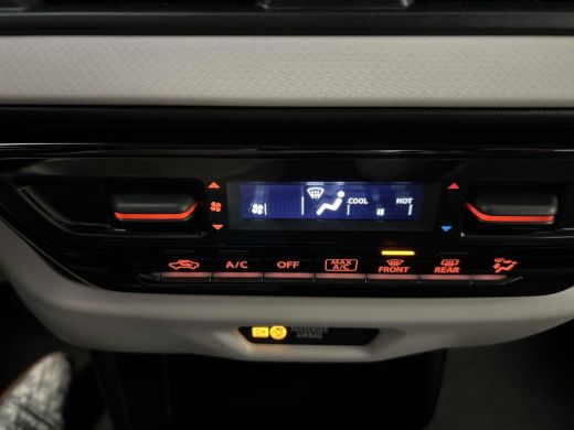 Suzuki Swift 1.2 Select Smart Hybrid ActivLease financial lease