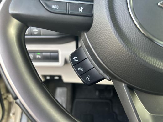 Suzuki Swift 1.2 Select Smart Hybrid ActivLease financial lease