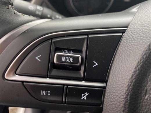 Suzuki Swift 1.2 Select Smart Hybrid Automaat | GEEN AFLEVERKOSTEN | Apple Carplay & Android Auto | Parkeersen... ActivLease financial lease