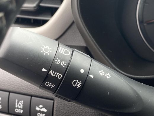 Suzuki Swift 1.2 Select Smart Hybrid Automaat | GEEN AFLEVERKOSTEN | Apple Carplay & Android Auto | Parkeersen... ActivLease financial lease