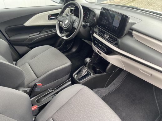 Suzuki Swift 1.2 Select Smart Hybrid Automaat | GEEN AFLEVERKOSTEN | Apple Carplay & Android Auto | Parkeersen... ActivLease financial lease