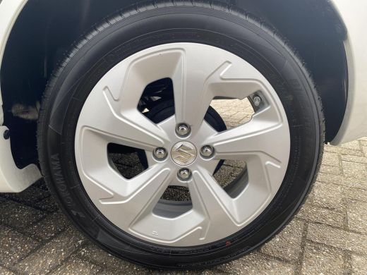 Suzuki Swift 1.2 Select Smart Hybrid Automaat | GEEN AFLEVERKOSTEN | Apple Carplay & Android Auto | Parkeersen... ActivLease financial lease