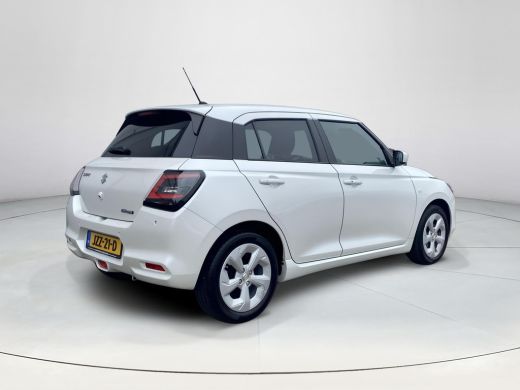 Suzuki Swift 1.2 Select Smart Hybrid Automaat | GEEN AFLEVERKOSTEN | Apple Carplay & Android Auto | Parkeersen... ActivLease financial lease