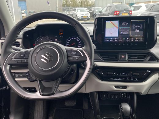 Suzuki Swift 1.2 Select Smart Hybrid Automaat | GEEN AFLEVERKOSTEN | Apple Carplay & Android Auto | Parkeersen... ActivLease financial lease