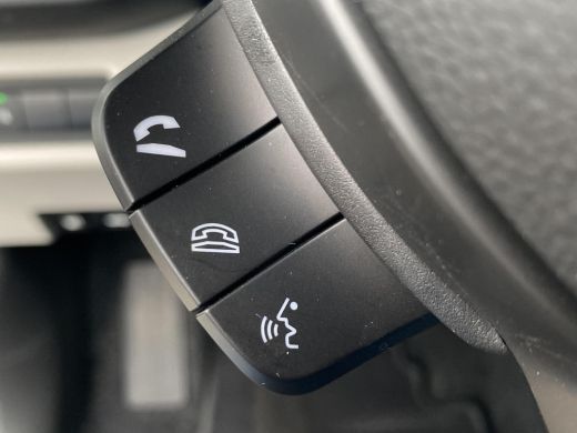 Suzuki Swift 1.2 Select Smart Hybrid Automaat | GEEN AFLEVERKOSTEN | Apple Carplay & Android Auto | Parkeersen... ActivLease financial lease