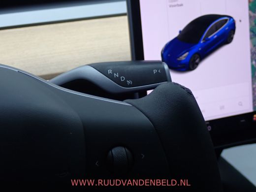 Tesla Model 3 SR+ RWD 60 kWh 90% SOH / !! YOKE !! / AUTOPILOT / CCS / PANODAK ActivLease financial lease