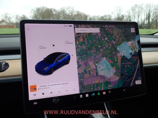Tesla Model 3 SR+ RWD 60 kWh 90% SOH / !! YOKE !! / AUTOPILOT / CCS / PANODAK ActivLease financial lease