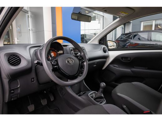 Toyota Aygo 1.0 VVT-i x-fun | Airco | Bluetooth | Elektrische ramen voor | Centrale deurvergrendeling | Airco... ActivLease financial lease