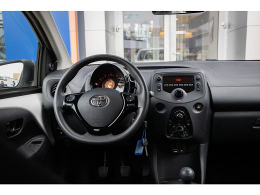 Toyota Aygo 1.0 VVT-i x-fun | Airco | Bluetooth | Elektrische ramen voor | Centrale deurvergrendeling | Airco... ActivLease financial lease