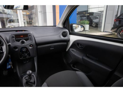 Toyota Aygo 1.0 VVT-i x-fun | Airco | Bluetooth | Elektrische ramen voor | Centrale deurvergrendeling | Airco... ActivLease financial lease