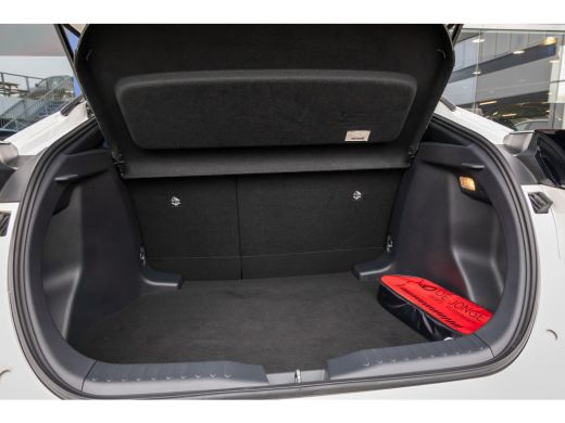 Toyota C-HR 1.8 Hybrid 140 Dynamic | Apple Carplay/Android Auto | Camera | Adaptieve Cruise Control | LM Velg... ActivLease financial lease