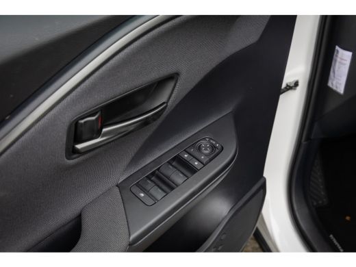 Toyota C-HR 1.8 Hybrid 140 Dynamic | Apple Carplay/Android Auto | Camera | Adaptieve Cruise Control | LM Velg... ActivLease financial lease