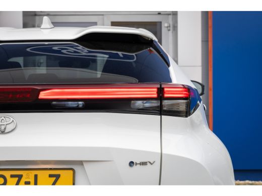 Toyota C-HR 1.8 Hybrid 140 Dynamic | Apple Carplay/Android Auto | Camera | Adaptieve Cruise Control | LM Velg... ActivLease financial lease