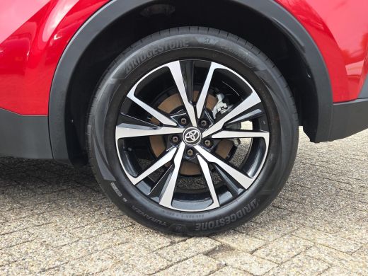 Toyota C-HR 1.8 Hybrid 140 First Edition | Apple CarPlay | Stoel / Stuurverwarming | Elektr. klep | Rijklaar ... ActivLease financial lease