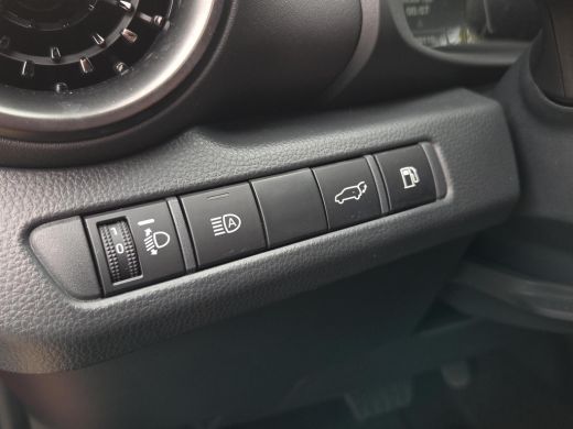 Toyota C-HR 1.8 Hybrid 140 First Edition | Apple CarPlay | Stoel / Stuurverwarming | Elektr. klep | Rijklaar ... ActivLease financial lease