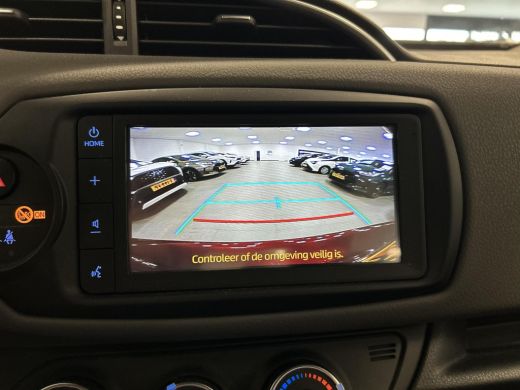 Toyota Yaris 1.0 VVT-i Connect ActivLease financial lease