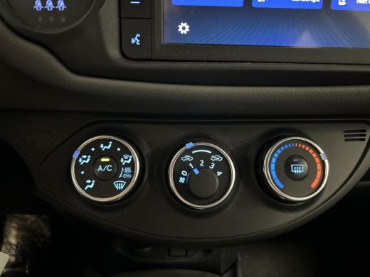 Toyota Yaris 1.0 VVT-i Connect ActivLease financial lease