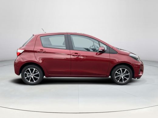 Toyota Yaris 1.0 VVT-i Connect ActivLease financial lease
