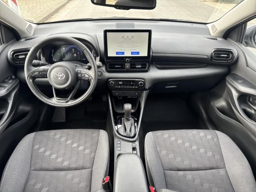 Toyota Yaris 1.5 Hybrid 115 Dynamic | 06-10141018 Voor meer informatie ActivLease financial lease