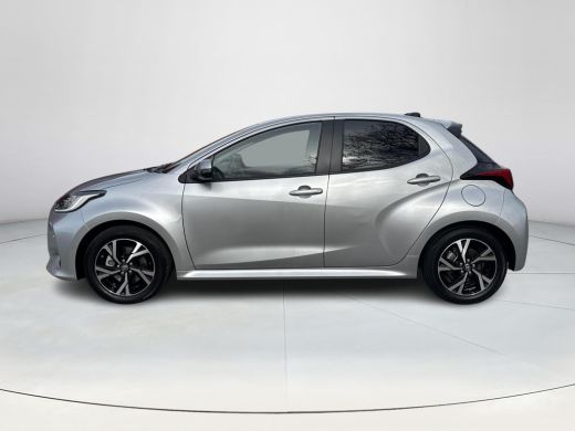 Toyota Yaris 1.5 Hybrid 115 Dynamic | 06-10141018 Voor meer informatie ActivLease financial lease