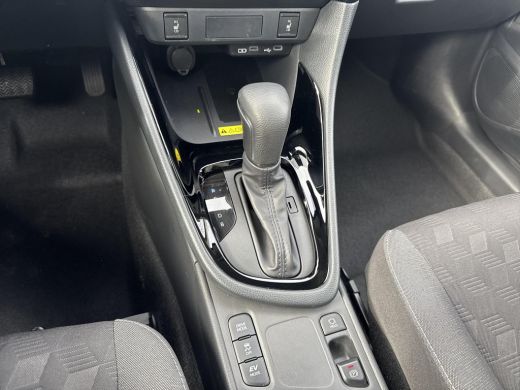 Toyota Yaris 1.5 Hybrid 115 Dynamic | 06-10141018 Voor meer informatie ActivLease financial lease