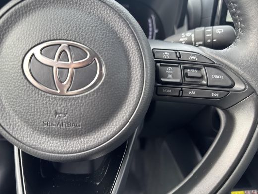 Toyota Yaris 1.5 Hybrid 115 Dynamic | 06-10141018 Voor meer informatie ActivLease financial lease