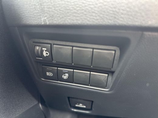 Toyota Yaris 1.5 Hybrid 115 Dynamic | 06-10141018 Voor meer informatie ActivLease financial lease