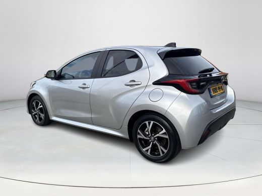 Toyota Yaris 1.5 Hybrid 115 Dynamic | 06-10141018 Voor meer informatie ActivLease financial lease