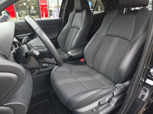 Toyota Yaris Cross 1.5 Hybrid Adventure | Head-Up | Stoel / Stuurverwarming | Apple CarPlay | Rijklaar incl. garantie | ActivLease financial lease