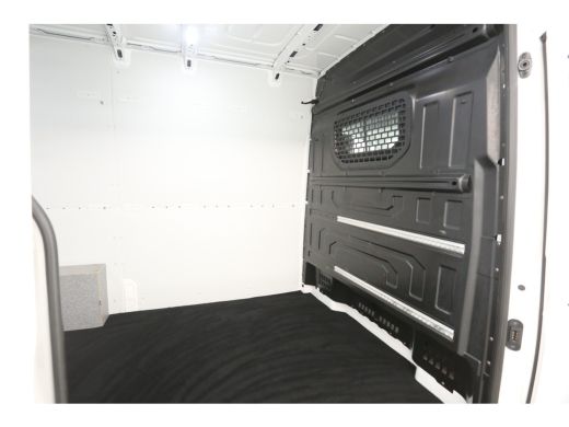 Volkswagen Crafter 2.0 TDI L3H3 140PK | Aut. | 3000KG Trekgew. | Airco | Adap. Cruise | Camera | Carplay | Parkeersens. ActivLease financial lease