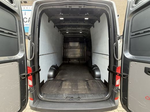 Volkswagen Crafter 35 2.0 TDI 141PK EUR 6 L3H3 Cruise Control/CarPlay/camera ActivLease financial lease