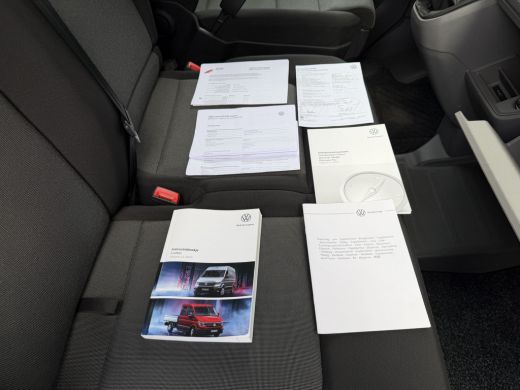 Volkswagen Crafter 35 2.0 TDI 141PK EUR 6 L3H3 Cruise Control/CarPlay/camera ActivLease financial lease