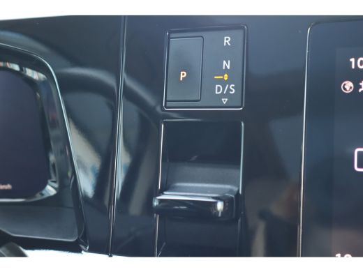 Volkswagen Multivan 1.4 eHybrid L2H1 Life Business | Cruise control | Keyless entry ActivLease financial lease