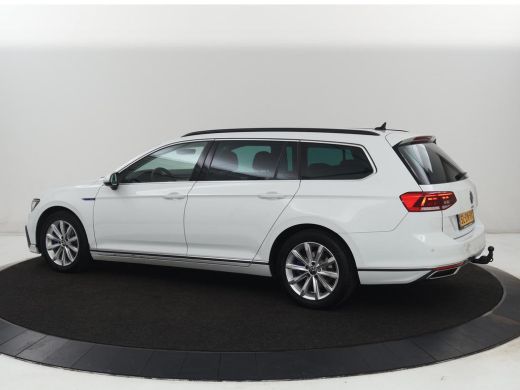Volkswagen Passat 1.4 TSI PHEV GTE | Stoelverwarming | Trekhaak | Massage | 360 Camera | Stuurverwarming | Adaptive... ActivLease financial lease